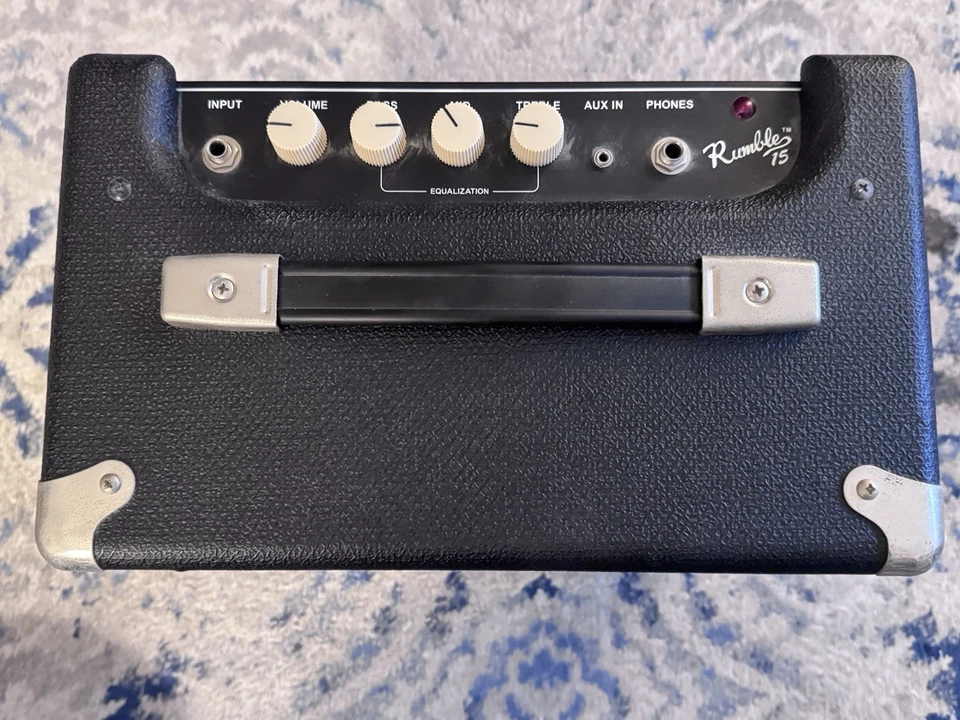 Altavoz amplificador bajo Fender Rumble 15 40W / 120V (PR-2490) - Funciona Foto 4 de 4
