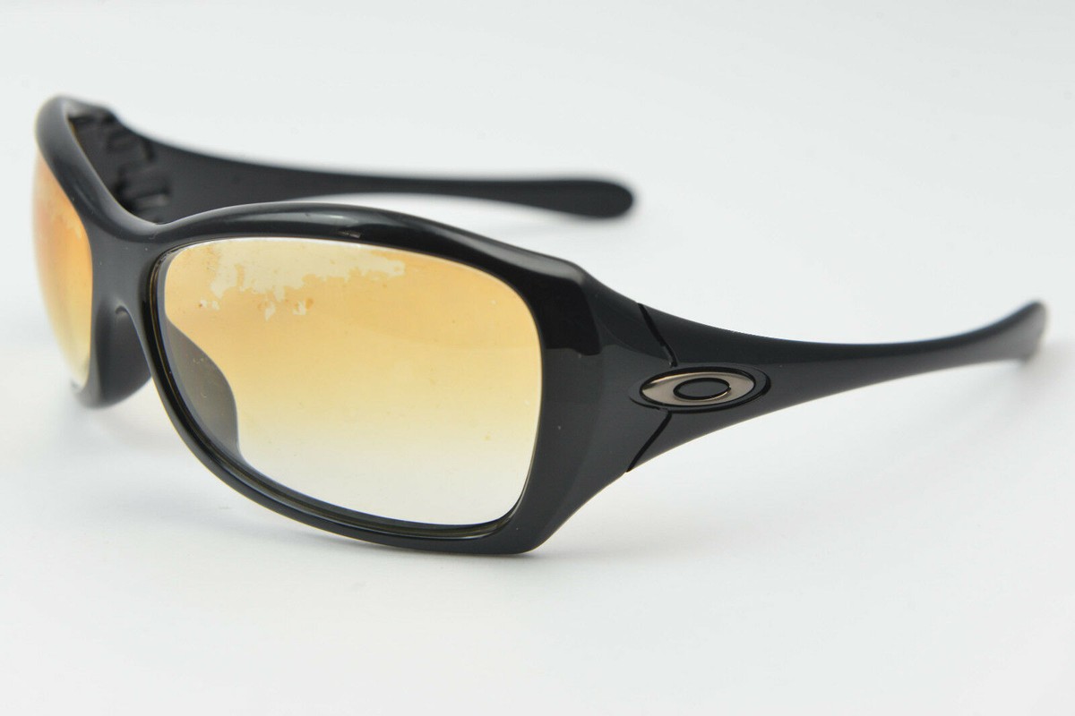 OAKLEY サングラス GRAPEVINE バタフライ sunglasses OAKLEY サングラス GRAPEVINE バタフライ sunglasses - メルカリ