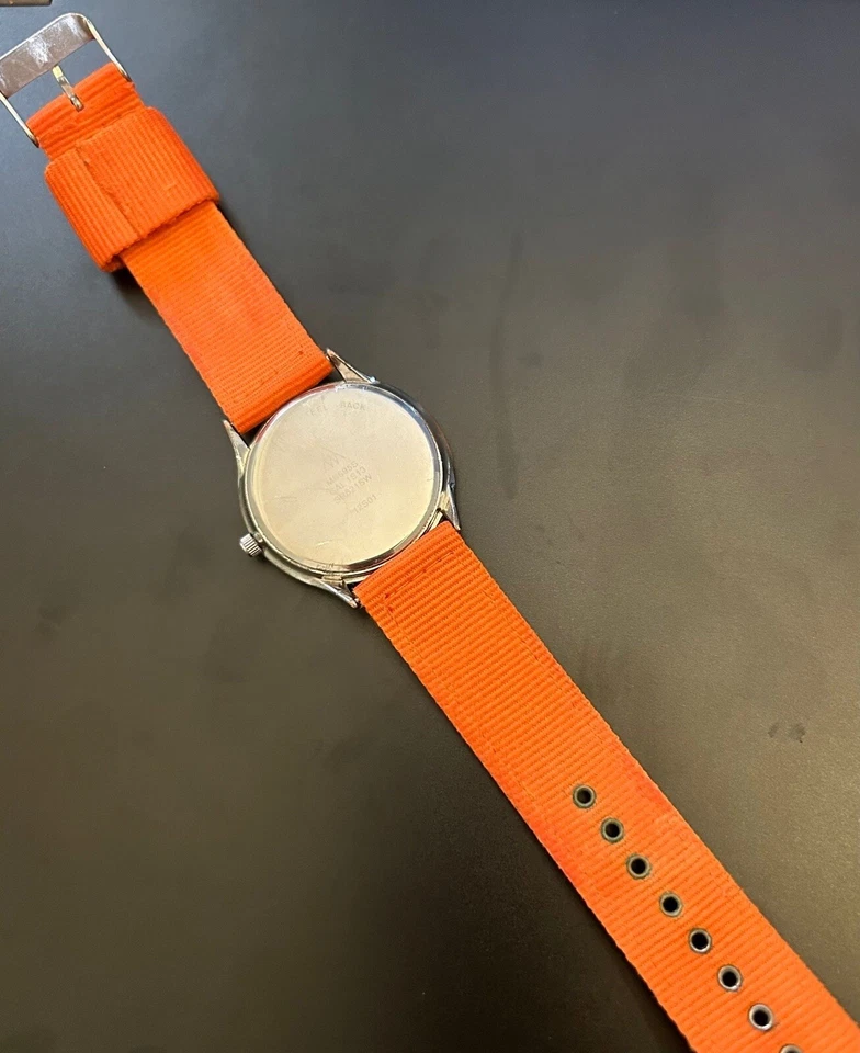 Reloj de cuarzo Accurist para hombre esfera blanca funcionando naranja correa de nailon-vendedor de EE. UU. Foto 3 de 4