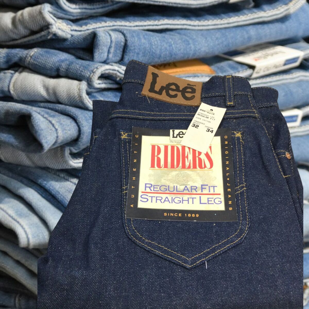 Vintage Lee Riders 80s Leather Tag Blue Jeans Size 32 X 34 Vintage Lee Riders 80s Leather Tag Blue Jeans Size 32 X 34
