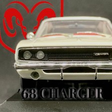 Minichamps Dodge Charger R/T 1968 White Hardtop Coupe Limited 1 of 2208 New