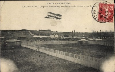 Postcard Lyon Aviation, Legagneux, Biplan Sommer au dessus du coteau de Bron - 3841741