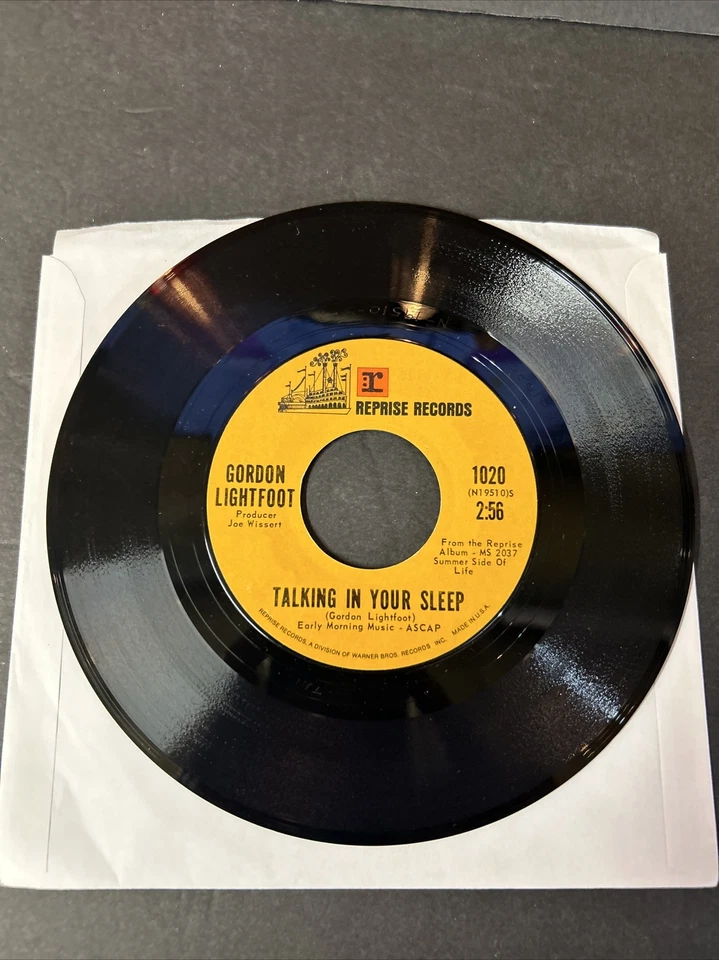 Gordon Lightfoot 45 Rpm Record. Talking In Your Sleep, Nous Vivian’s Ensemble Foto 2 de 2