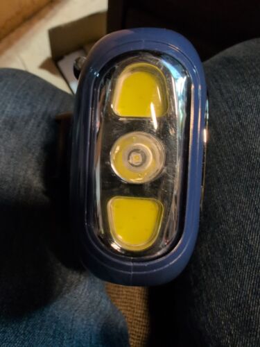 AIWA Retro Handy Mate AM/FM Radio w/Solar Charging, Fan & Flashlight Survival - Picture 7 of 8