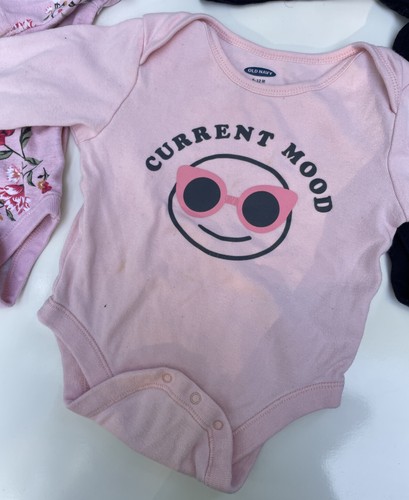 Baby Langarm Body Anzüge Old Navy Größe 6 bis 18 Monate Paket Mix - Bild 5 von 13