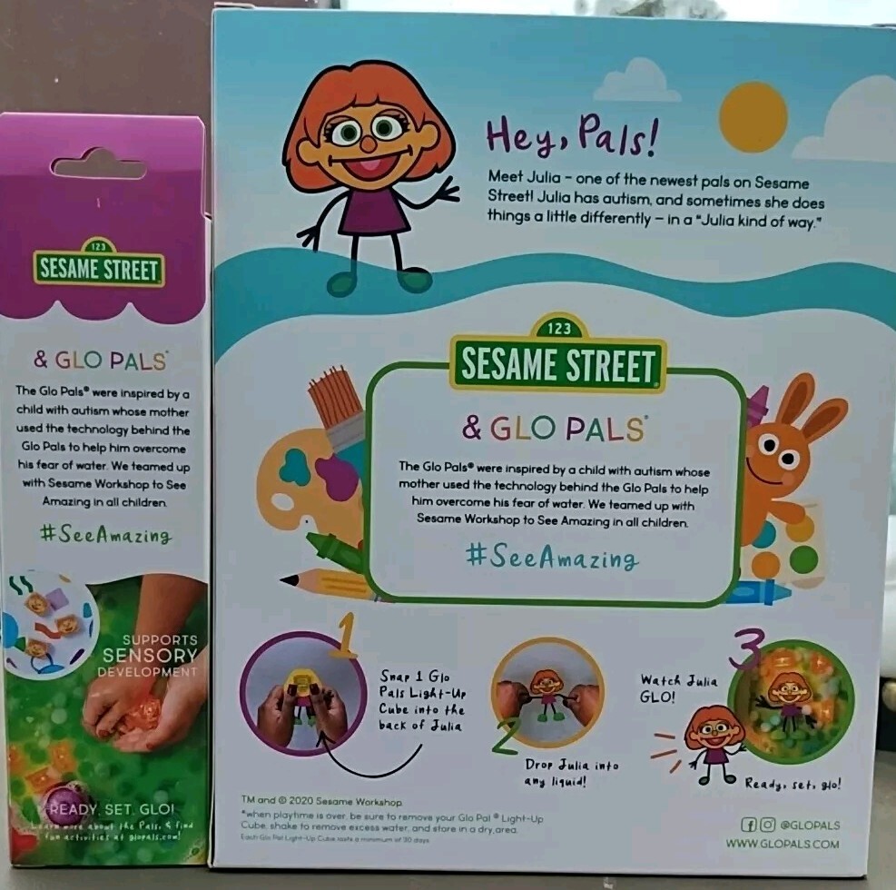 Glo Pals Julia Seasame Street water activated Light-Up Sensory Toy And 6 Cubes 
