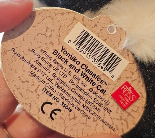 Yomiko Classics Russ Berrie Short Hair Black & White 6" Cat Plush Stuffed 2019 - Picture 6 of 9