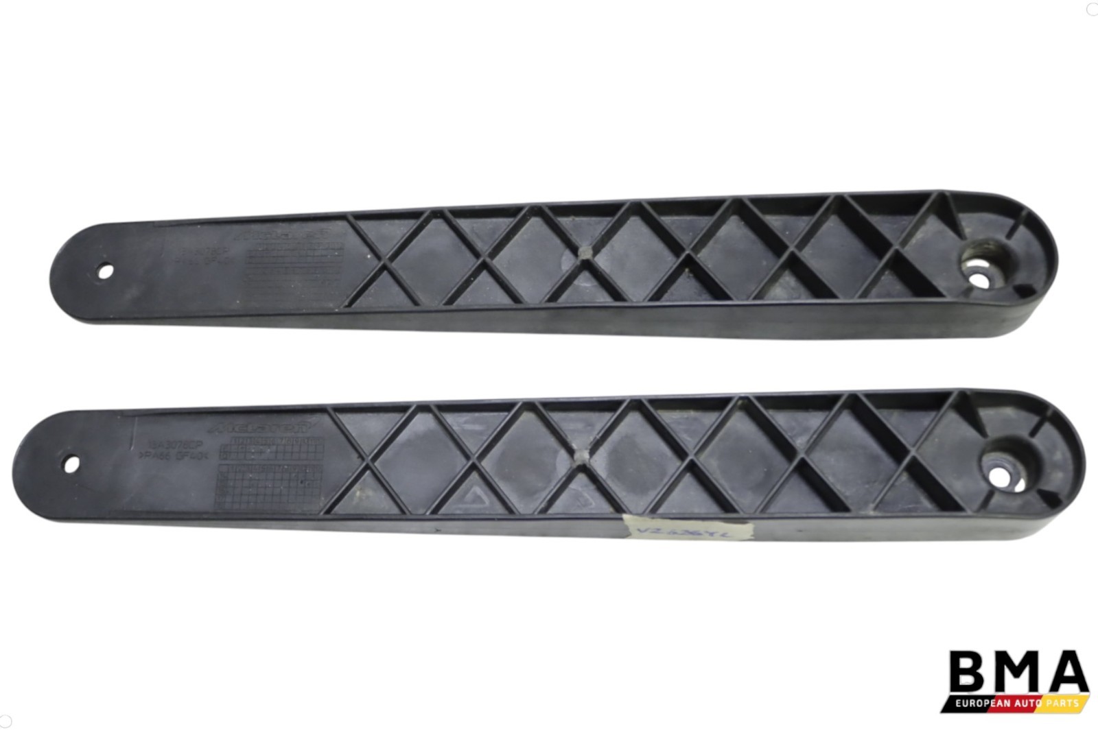 McLaren 570S 2016-2021 Right Upper Cooling air ducts Pair