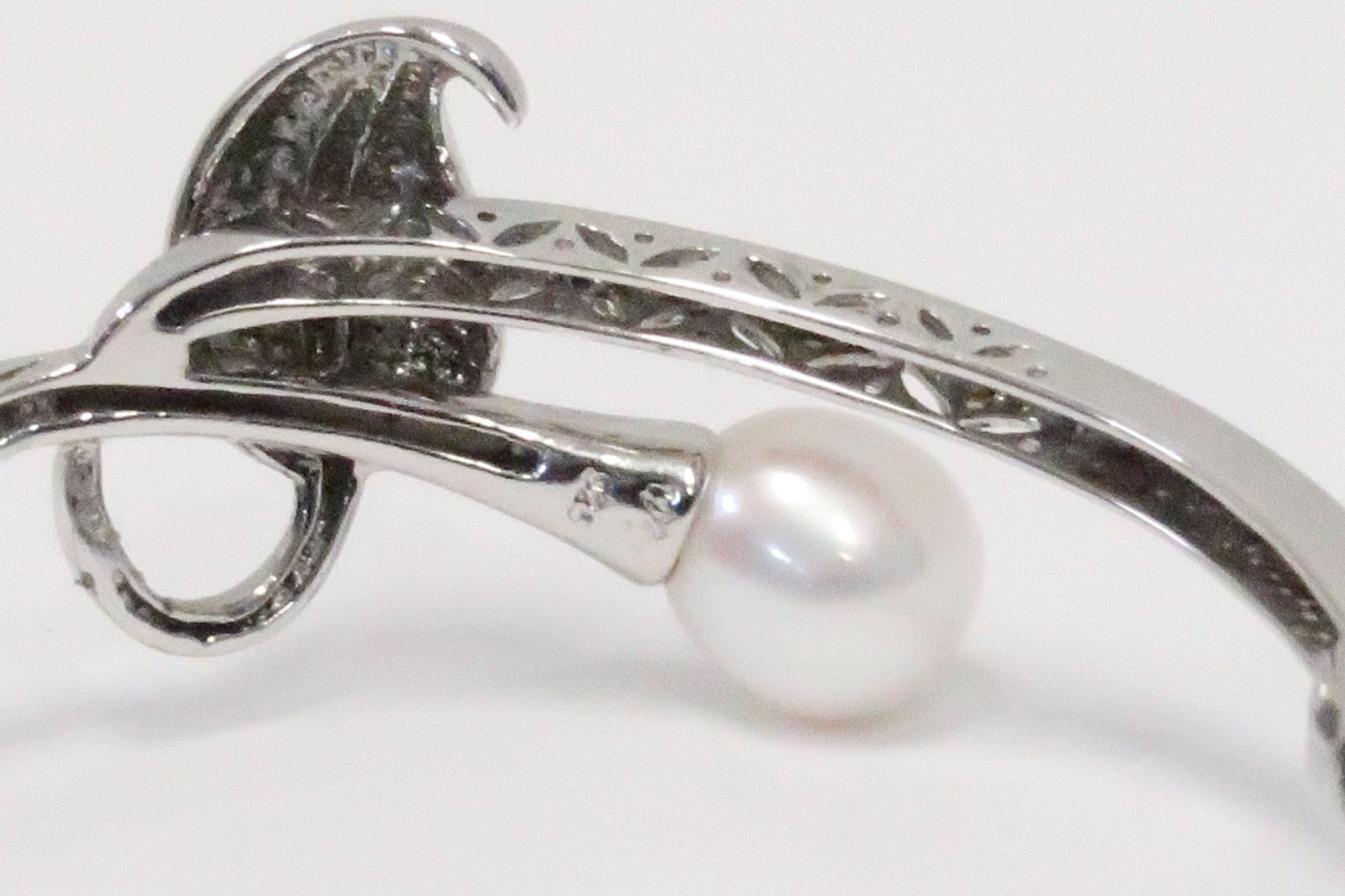 ALLURING STERLING SILVER PEARL BANGLE BRACELET - image 9