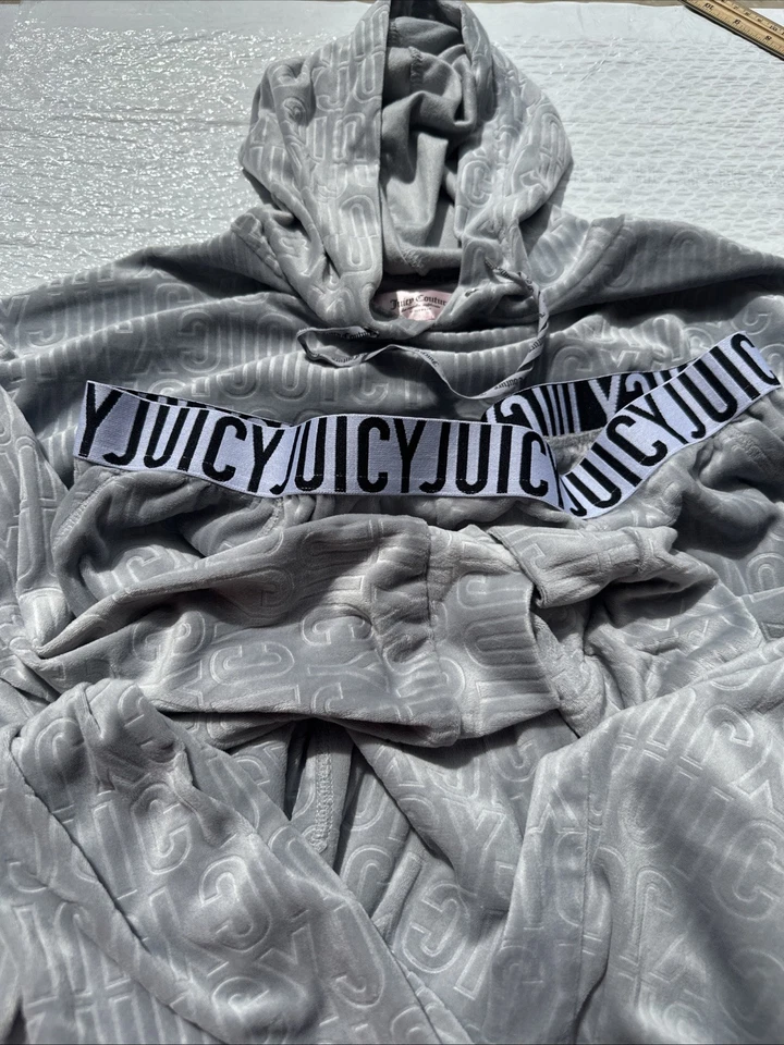 Juego de dos piezas de ropa de dormir vintage Juicy Couture talla grande gris para damas Foto 2 de 4