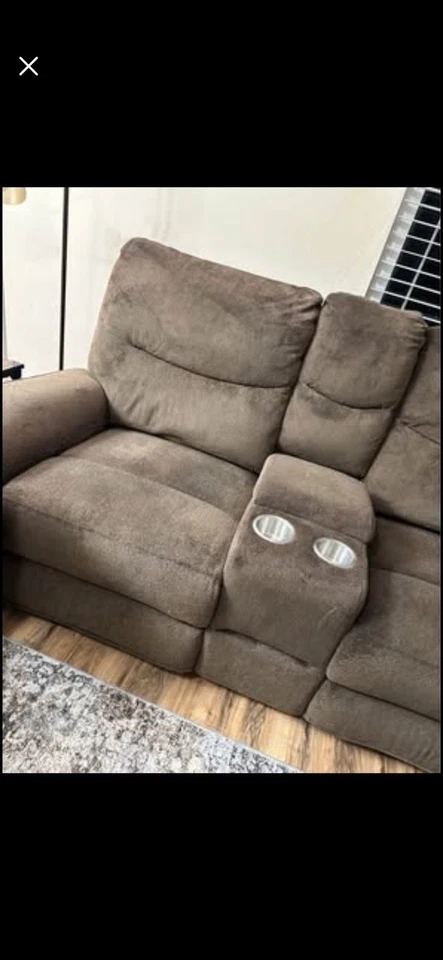 Sofá marrón y sofá de dos plazas marrón con reclinables Foto 3 de 4