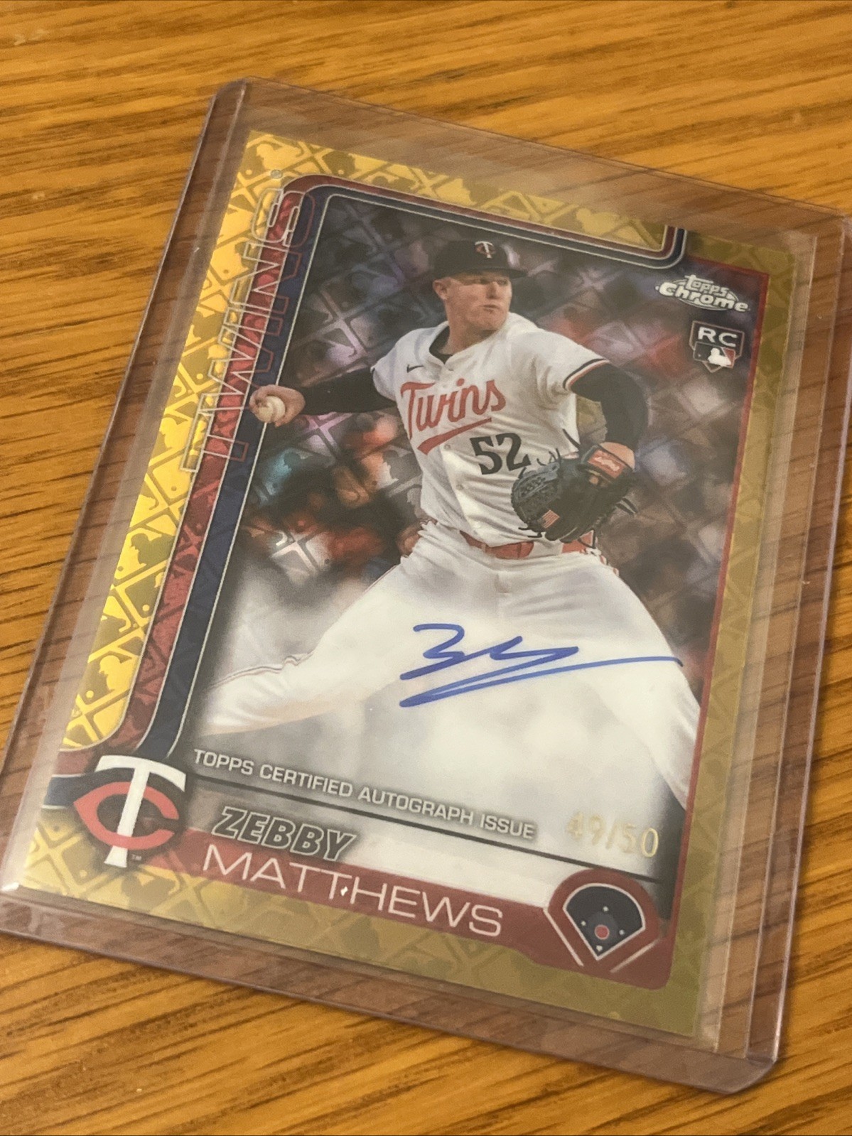2025 Topps Chrome - Rookie Autographs Zebby Matthews #RA-ZM Gold Refractor /50