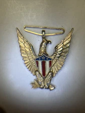 Gold Tone Vintage Eagle Pin Or Pendant - Articulated Head Patriotic Shield