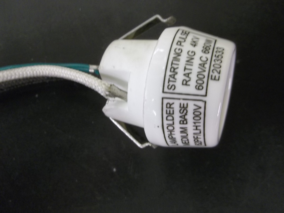Porcelain pup on lamp socket MED SOCKET WITH 12 Porcelain pup on lamp socket MED SOCKET WITH 12