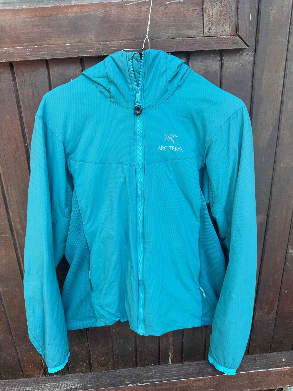 ARC'TERYX Autentica giacca Arcteryx Atom con cappuccio donna M