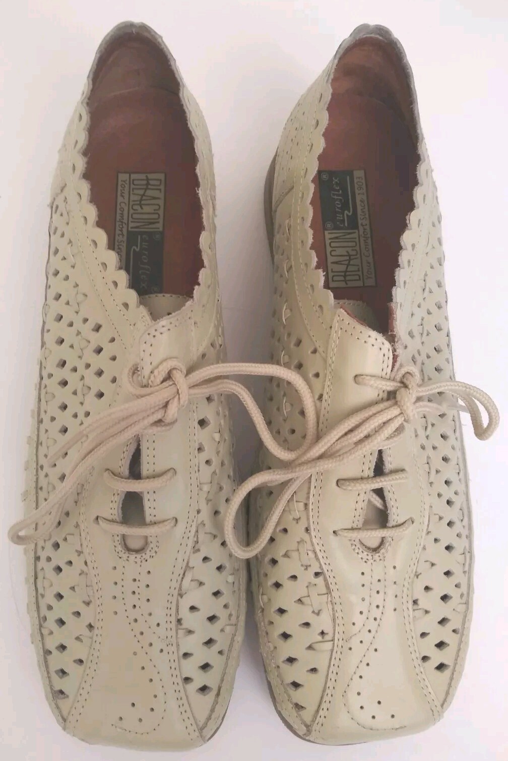 BEACON EUROFLEX Womens 8.5 M Wide White Fillagree Leather Shoes Lace up Comfort