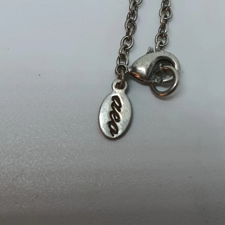 AEO 魅力项链银色丙烯酸心形人造珍珠水钻情人节 24 — 第 3/4 张图片