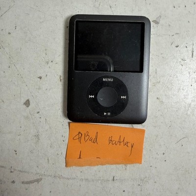 Apple iPod Nano A1236 3rd Generation Black 8GB 2'' Color LCD Display MP3 Player