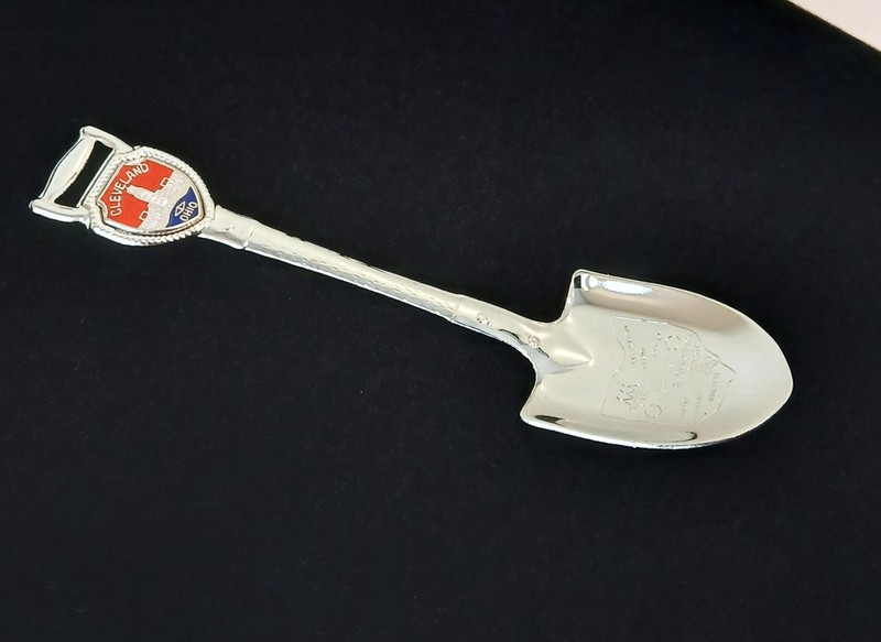 Vintage Cleveland, Ohio Enamel Emblem Shovel-Form Souvenir Spoon 11cm 9.5g