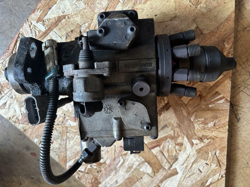 Stanadyne  8 Cylinder Fuel Injection Pump *FOR PARTS ONLY NOT WORKING* 6.2 ??
