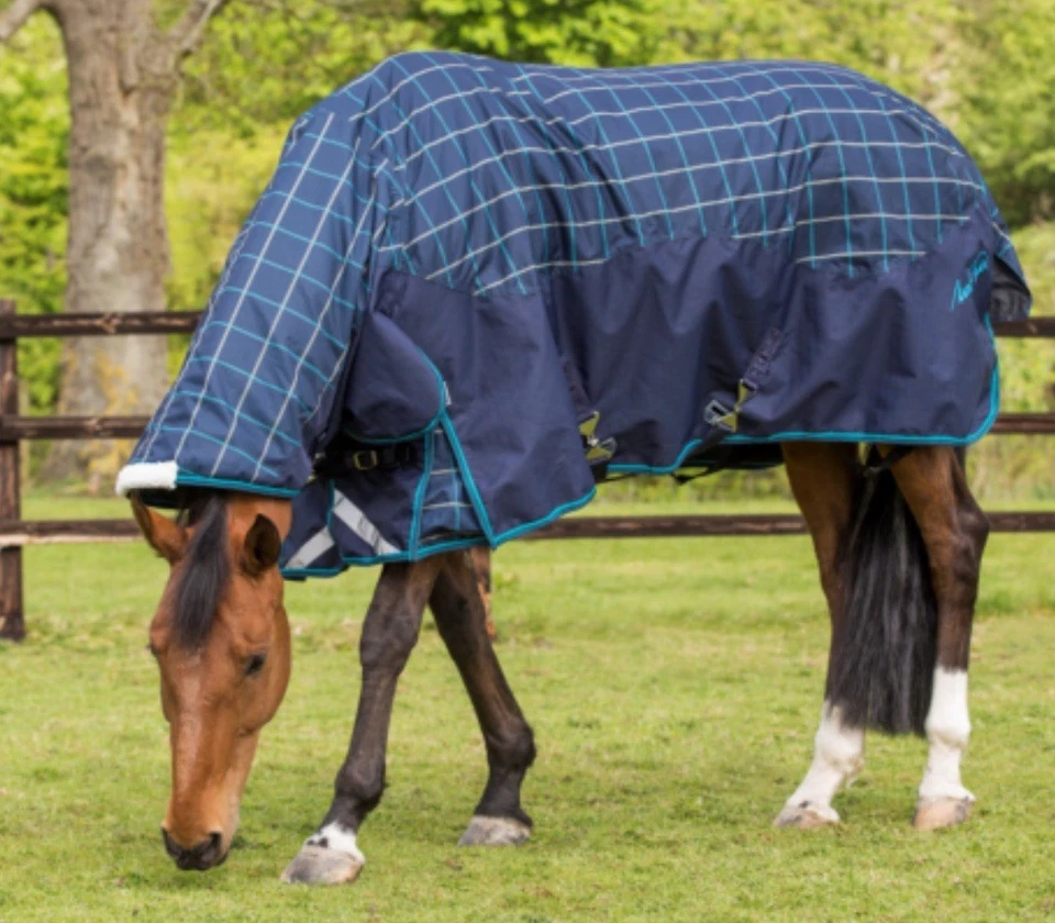 Mark Todd - 6.9” full neck heavyweight turnout (brand new, still bagged) - Image 3 of 3