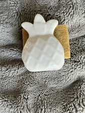 Hausun Pineapple Sponge Holder White With Sponge New With Tags