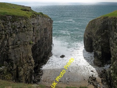 Foto 6x4 Raming Hole: Stackpole Elidor Bosherston ein weiteres Merkmal verursacht c2016