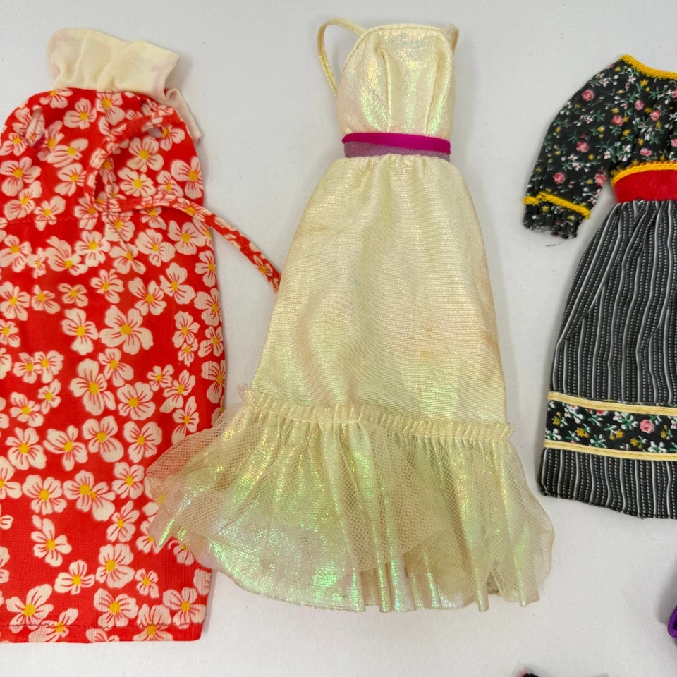 Ropa Barbie 13 Piezas Lote Mixto Años 70 Años 80 Mattel Vintage Foto 3 de 4