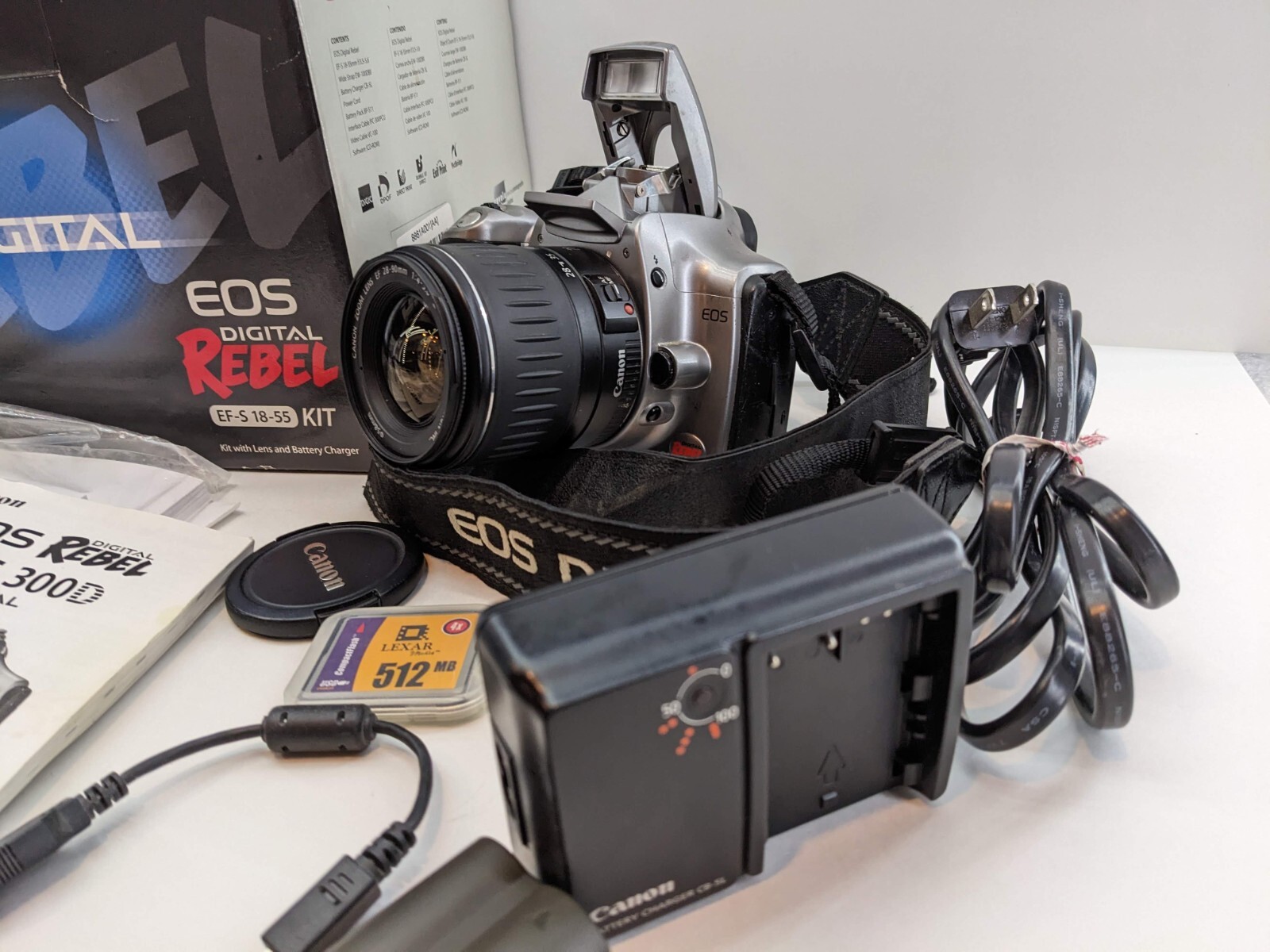 Canon EOS Digital Rebel DS6041 300D 6.3MP DSLR Charger 1 Batts 1 Mem