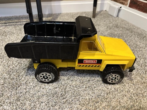 Vintage Tonka Yellow Dump Truck Toy Construction Vehicle