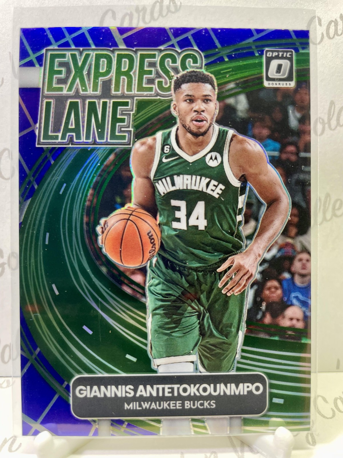 2022-23 Optic Express Lane Purple #10 Giannis Antetokounmpo Milwaukee Bucks