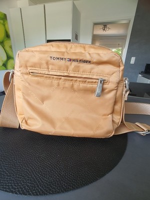 Tommy Hilfiger Tasche, beige, 23x18 cm.