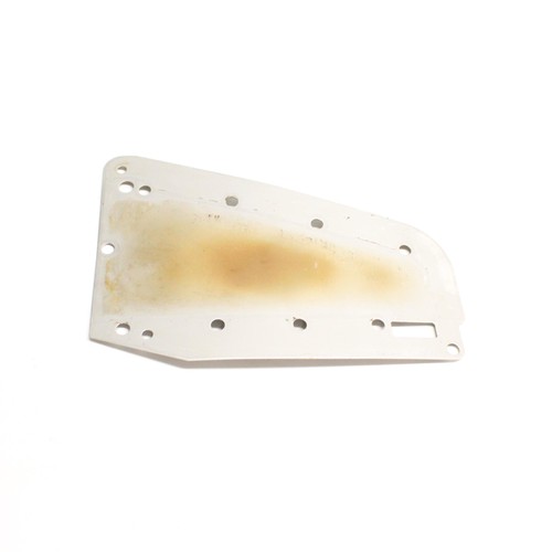 Chrysler 20 HP (1980) F45815 EXHAUST PORT PLATE  - 第 2/5 張圖片