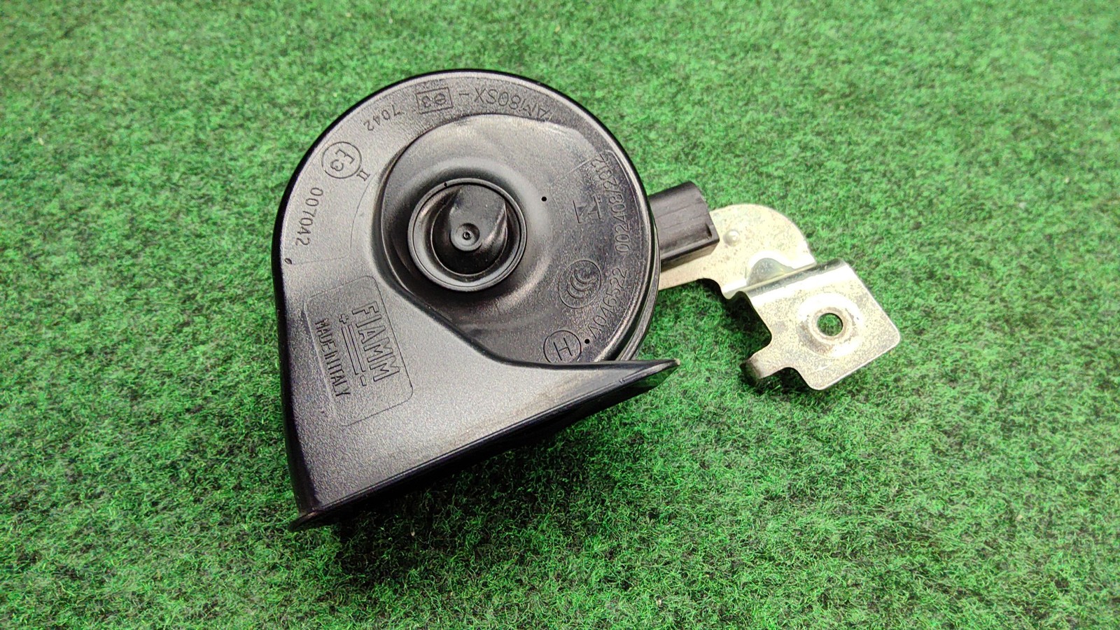 2018-2022 BMW 330i Horn High Tone/Pitch OEM 61337492205