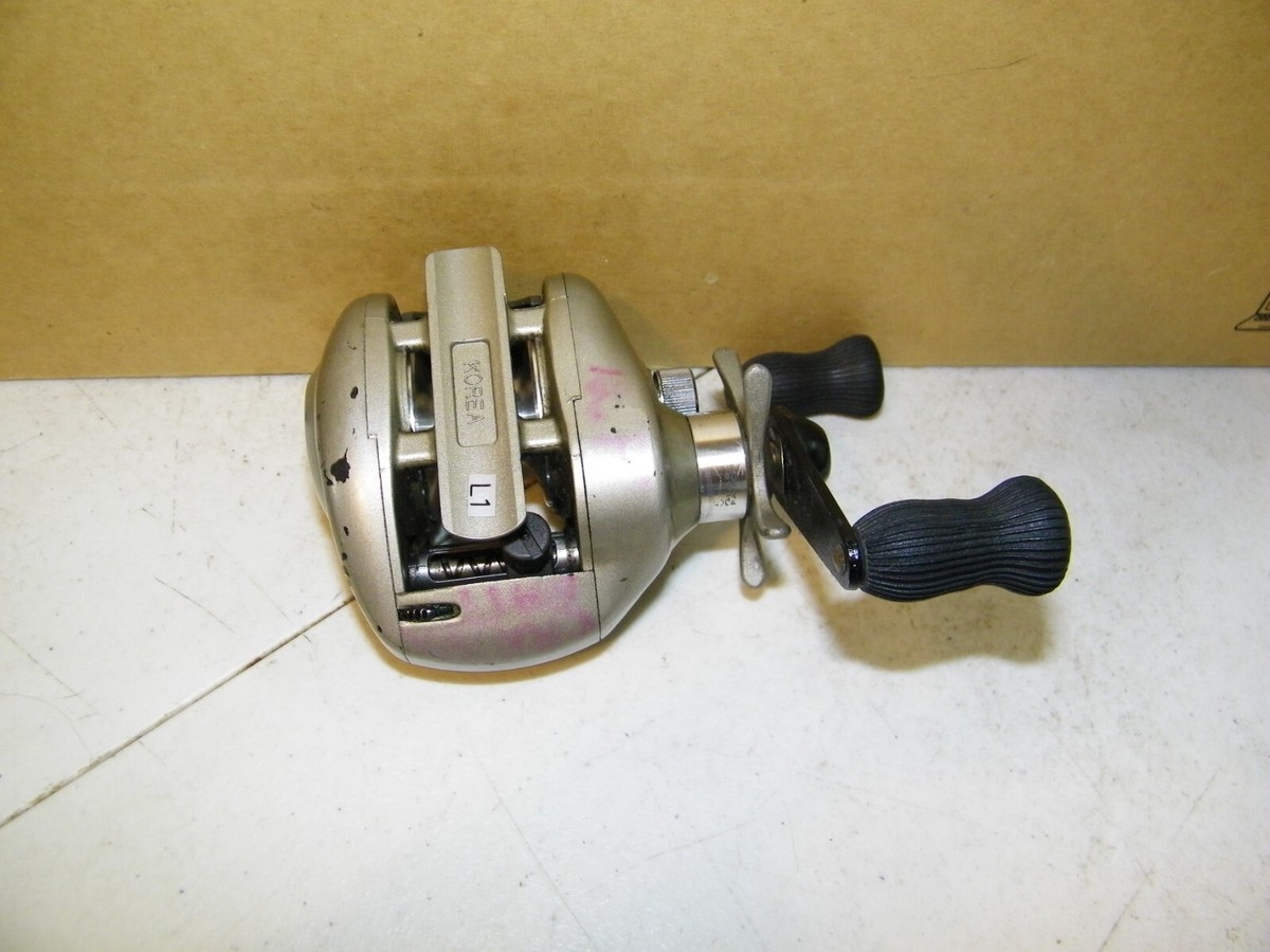 Moulinet Casting Quantum Energy E400C - 4 Roulements, 5.1:1, Bon état
