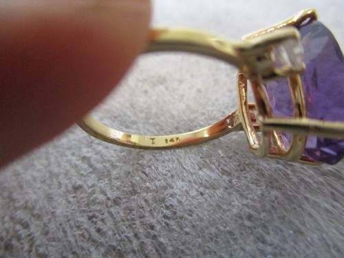 14KT YELLOW GOLD LARGE OVAL AMETHYST W/CZs WOMENS RING - SZ 5.5 - 3.57g - Picture 15 of 19