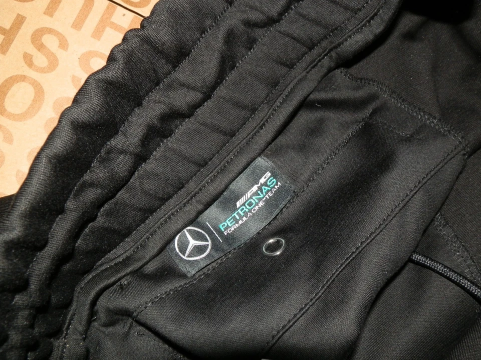 Nuevo Hugo Boss Hombre Mercedes AMG Petronas F1 Coche Negro Chándal Pantalones XXL Foto 4 de 4
