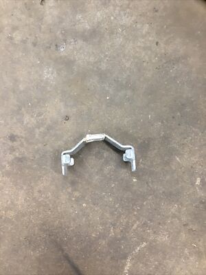 GM 15592066 RETAINER EHX TAIL PIPE RR PART FACTORY NOS New