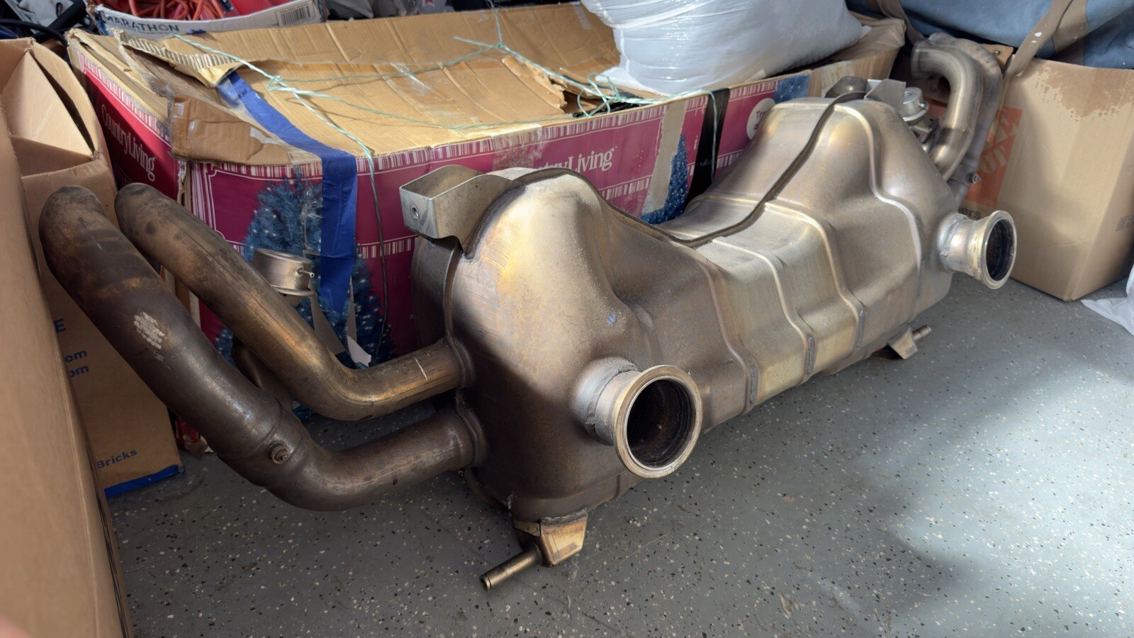 AUDI R8 2014 Spyder FACTORY GENUINE ORIGINAL EQUIPMENT EXHAUST MUFFLER SYSTEM