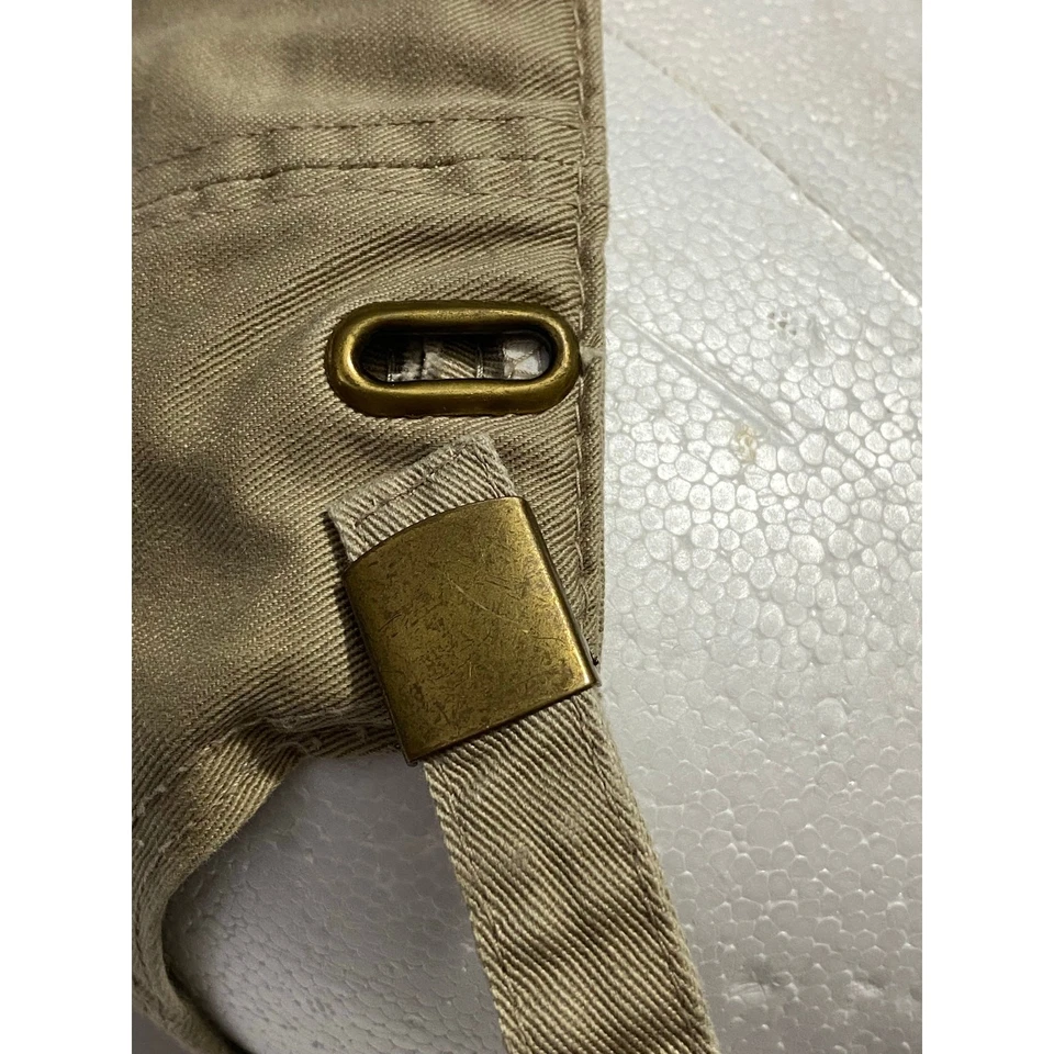 Gorra de béisbol Lacoste beige ajustable con tirantes logotipo de cocodrilo verde Foto 4 de 4