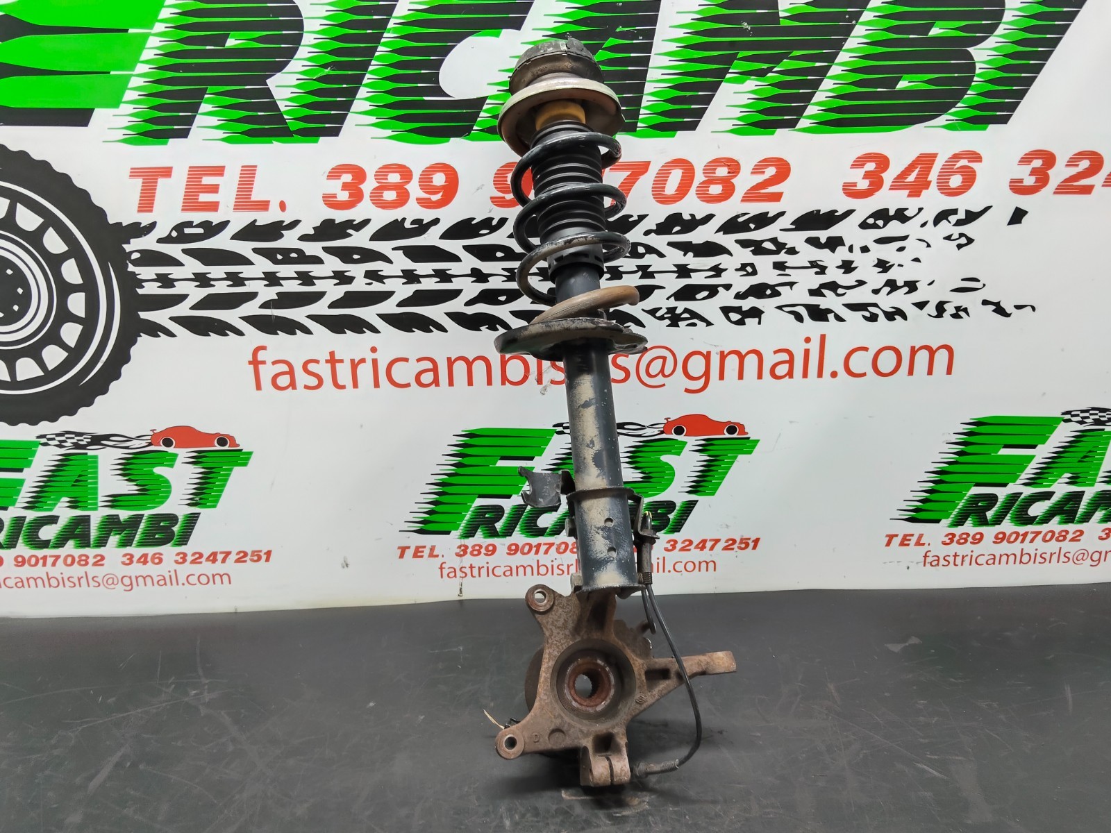 FUSELLO MONTANTE AMMORTIZZATORE ANTERIORE DESTRA DACIA DOKKER 543028938R 2017