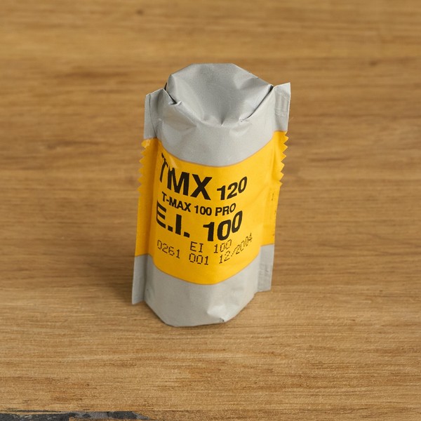 Kodak T-Max 100 (TMX) 120 Black & White Film – 1 Roll – Expired