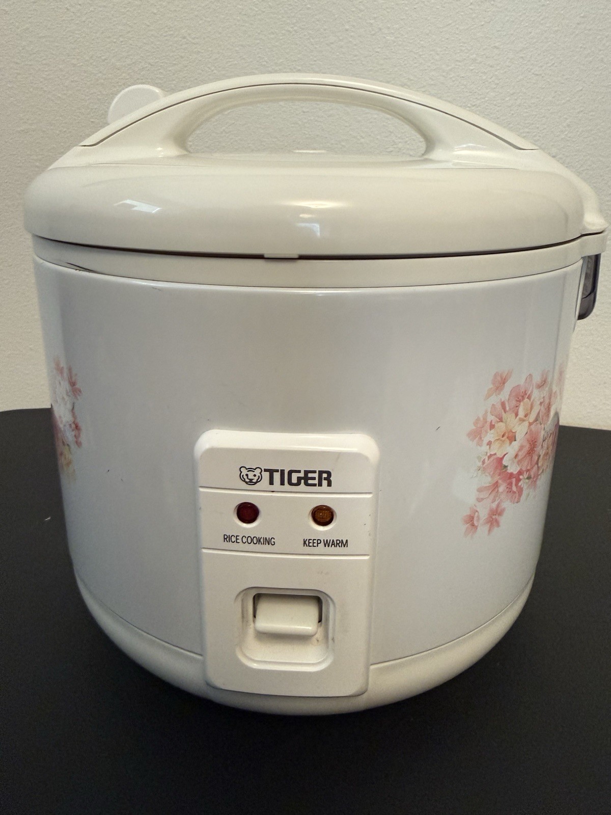 Tiger Rice Cooker/Warmer JNP-1000 5 Cup W Retractable Cord T