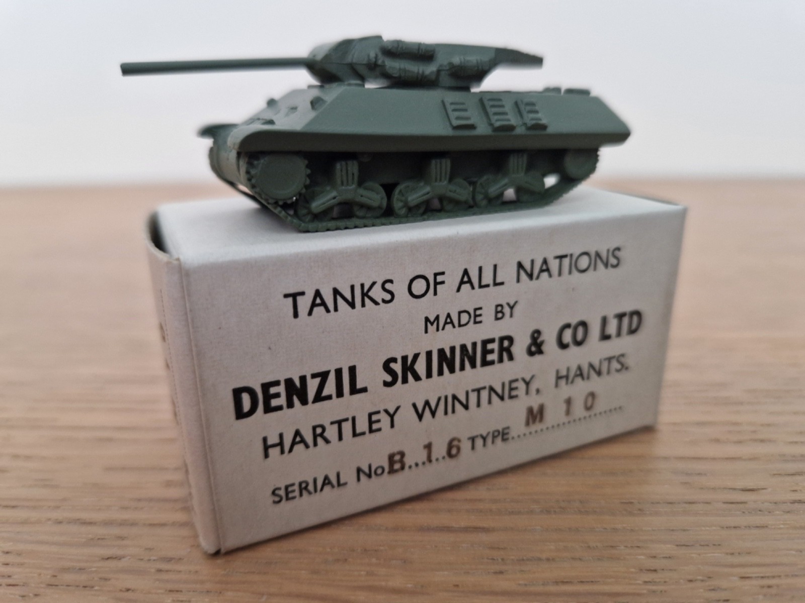 Char M10 Denzil Skinner B16 pour compléter votre collection Tanks of All Nations