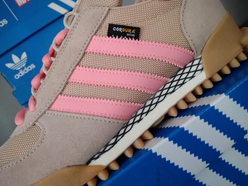 Adidas Marathon TR Cordura Wonder Taupe beige rosa taglia 9 UK NUOVE CON ETICHETTE HP6611 - Foto 2 di 13