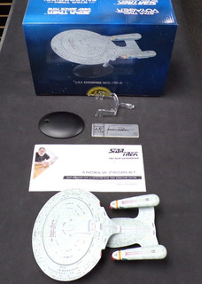 STAR TREK MASTER REPLICAS SIGNATURE ANDY PROBERT U.S.S. ENTERPRISE NCC 1701 D