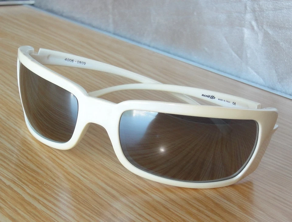 Arnette Titan 4006-0809 жемчужно-белый (слоновая кость), серый зеркальный объектив-Nr.Mint винтажный + мешочек - Изображение 4 из 4