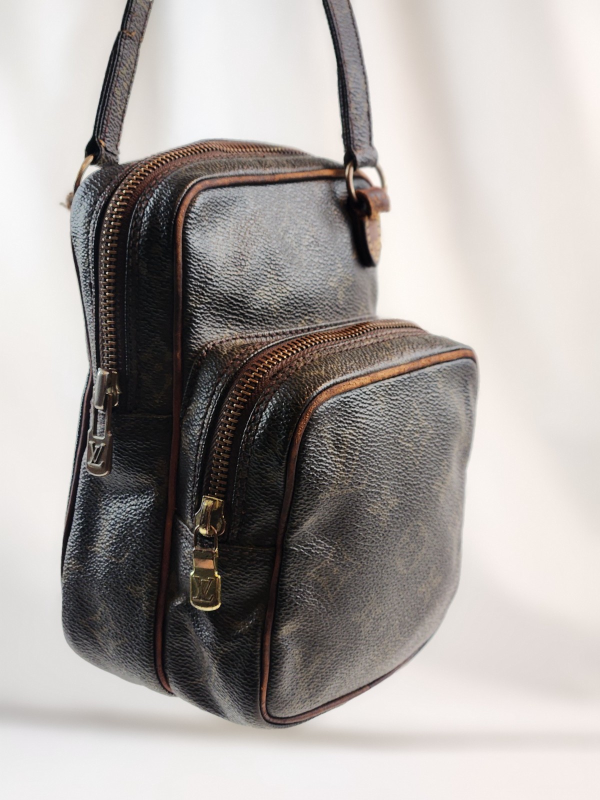 Authentic Louis Vuitton Amazon Mini Shoulder Bag … - image 2