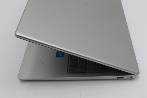 HP 15-fd0081wm Laptop N200 1.0GHZ 4GB RAM 128GB SSD - Afbeelding 9 van 17