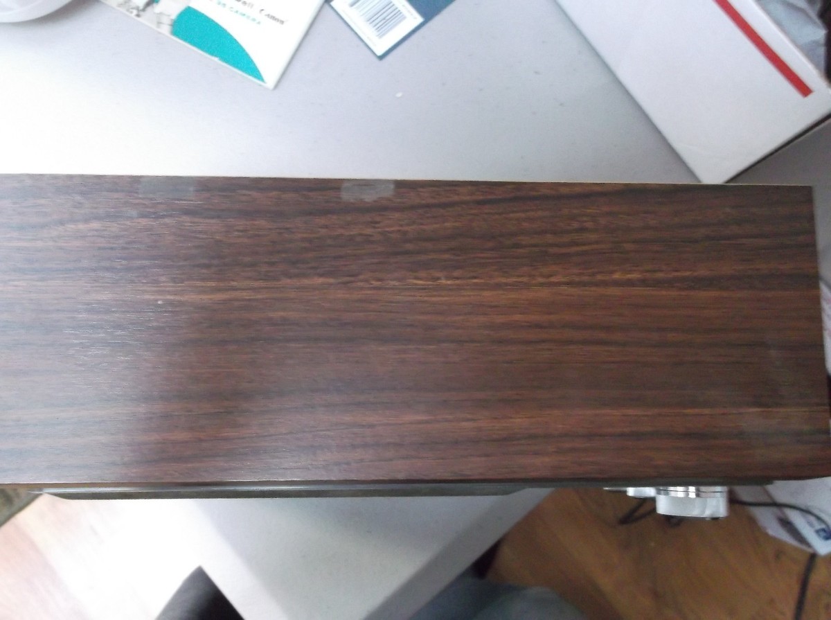 Vintage Realistic MTA-12 693 Tabletop AM/FM Radio Wood Veneer